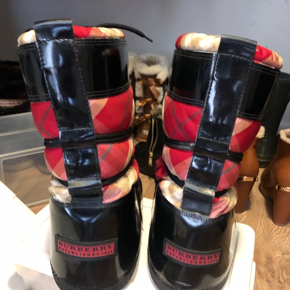 Burberry Snow Boots SOLD - Picture 2 of 6